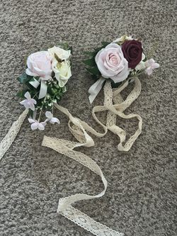 24 Floral Church Pew Bows