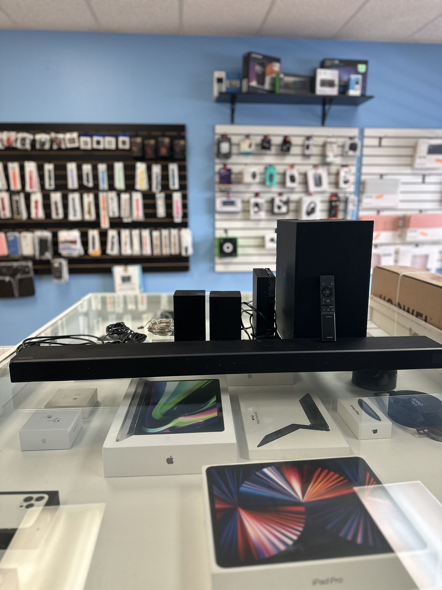 Samsung Wireless Dolby ATMOS Soundbar HW-Q67CT