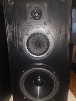 Pair of KLH AV-830  Large 8" 3-way loudspeakers in black ash finish