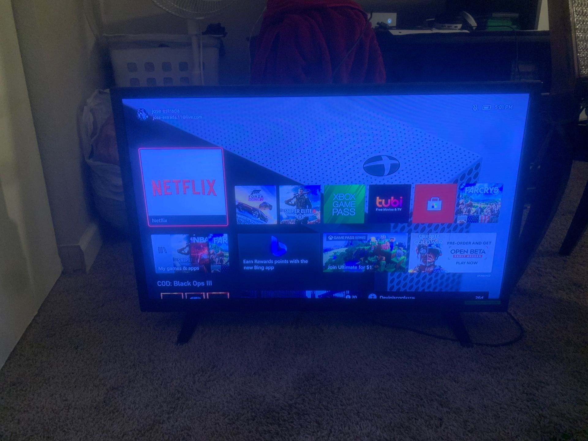 Insignia tv has a DVD player on the side