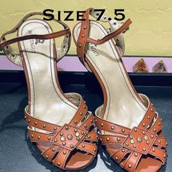 Women Sandals Size 7.5 