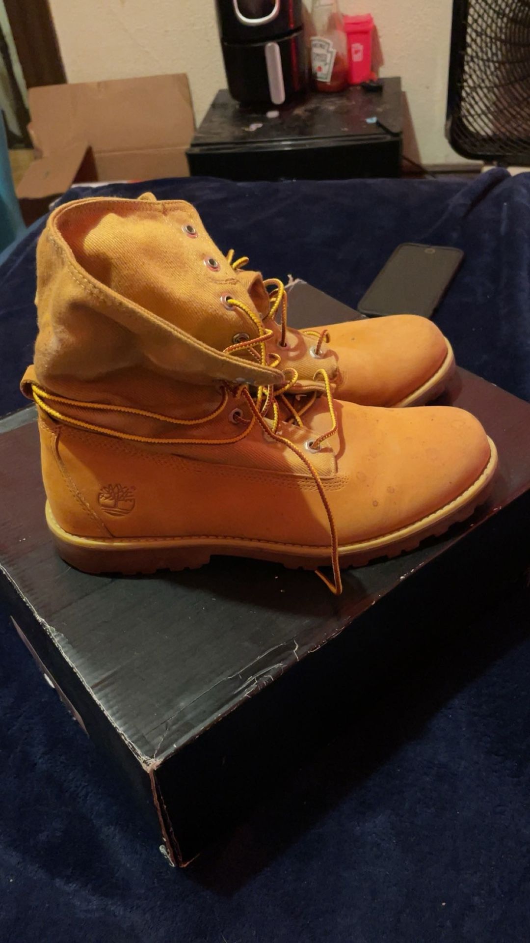 Various shoes. Uggs,Addidas,Vans,Timberland,Redbox’s
