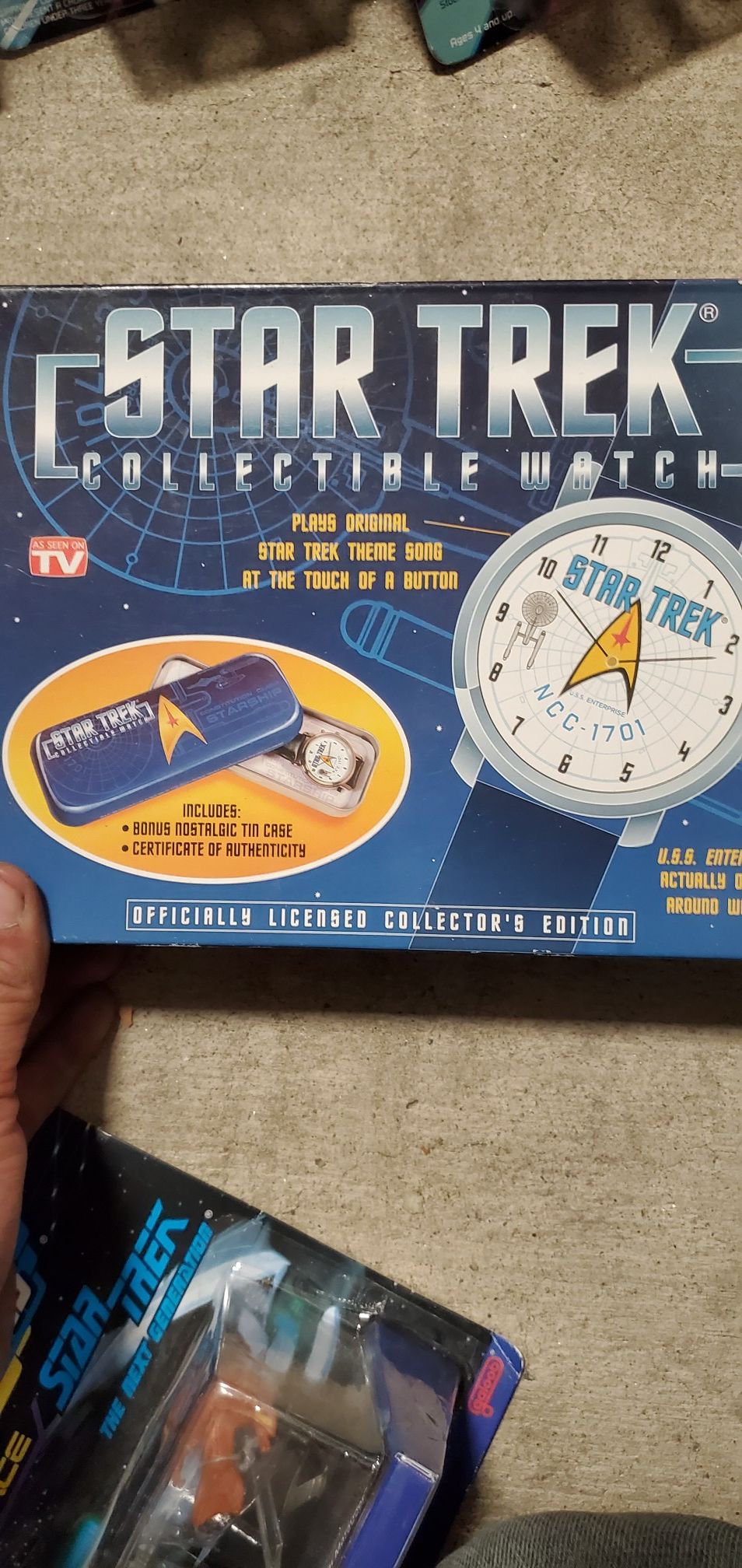 STAR TREK.......NEVER OPENED!!!