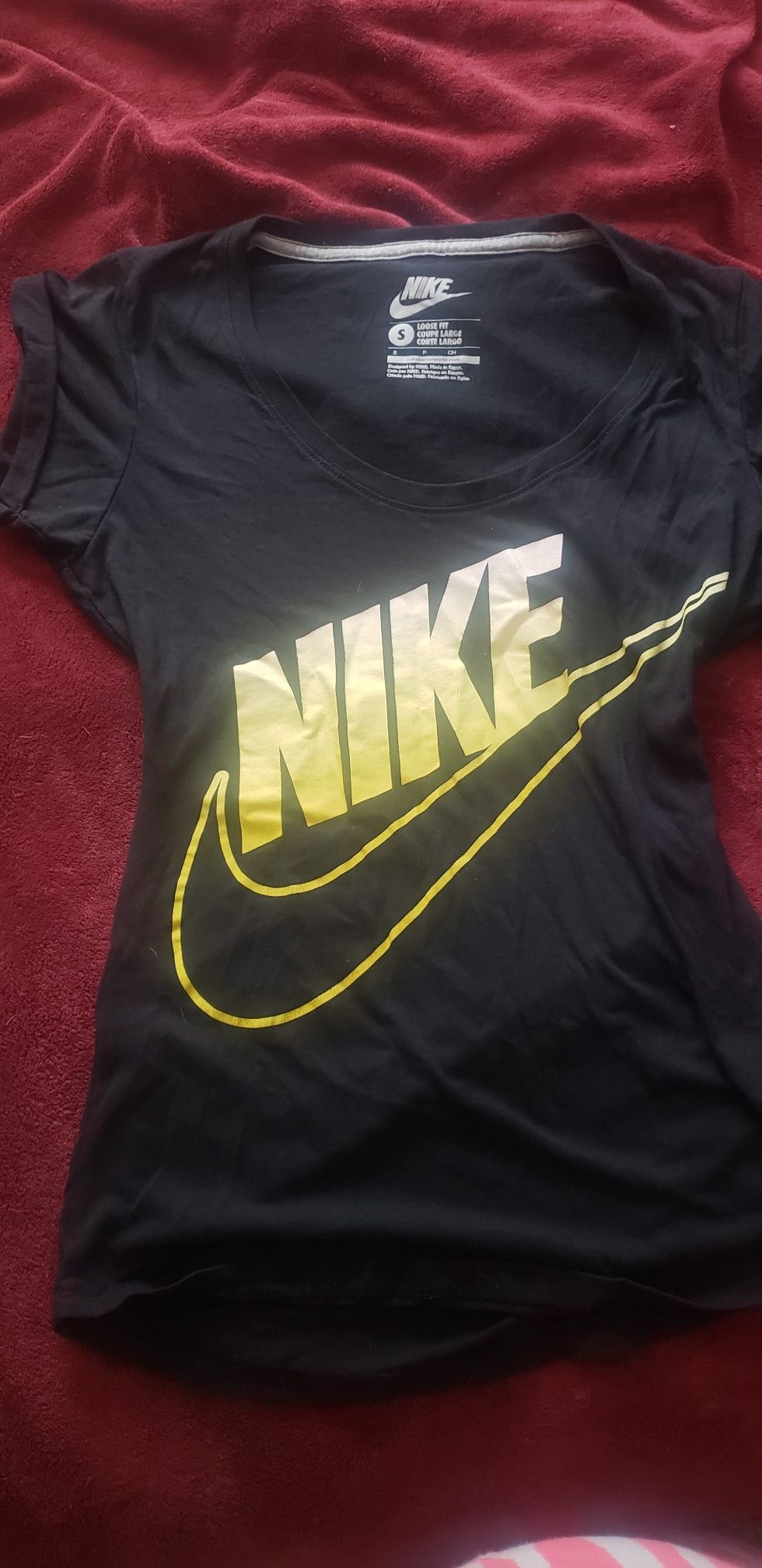 Nike women tshirt