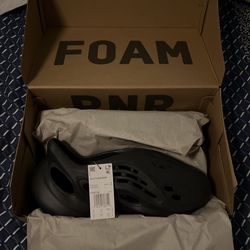 Adidas Yeezy Foam Runners (Onyx)