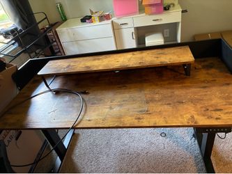 Computer desk