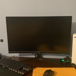 24.5x15 Inch Curved Crua Monitor 100hz 