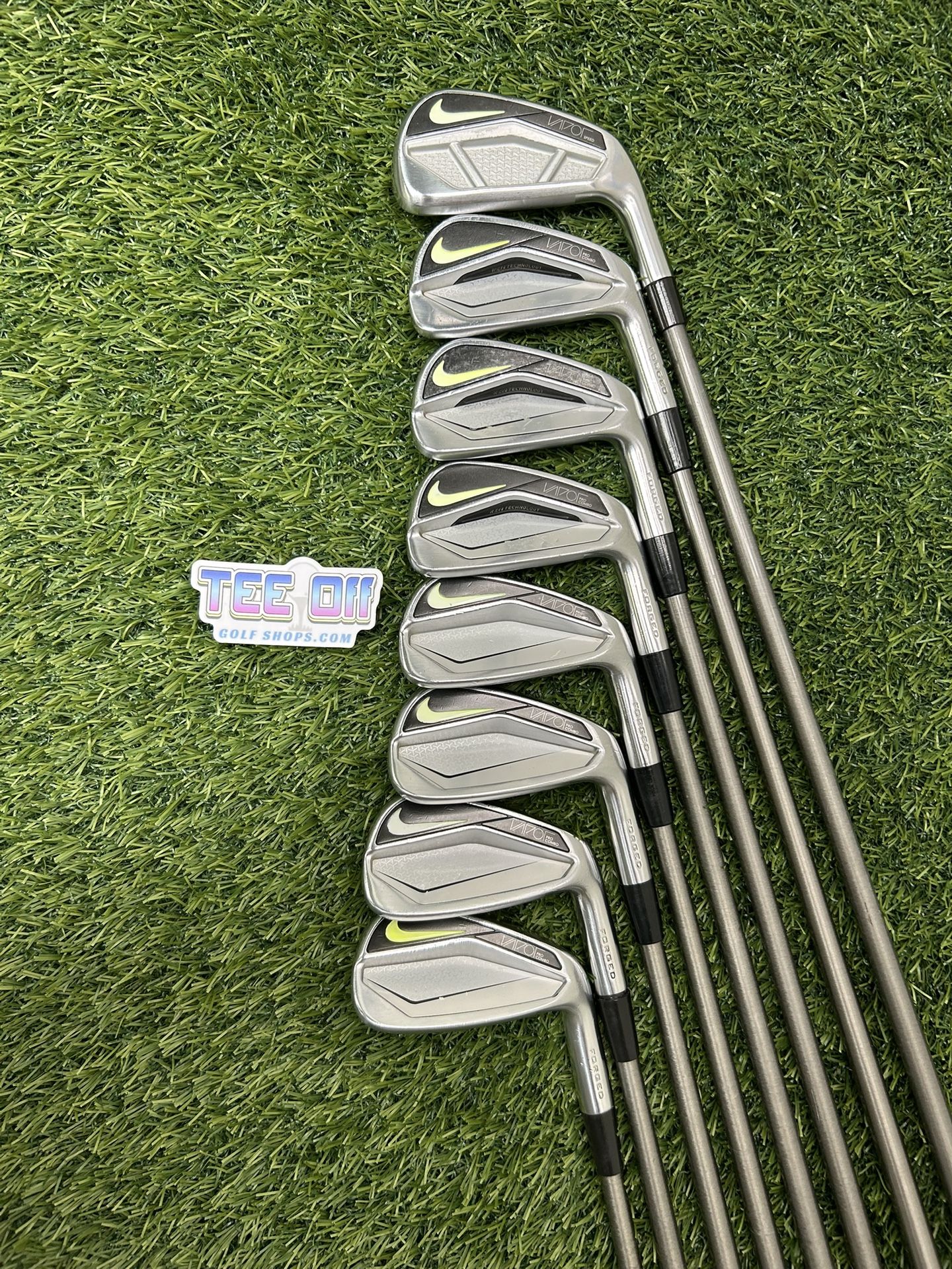 Nike Golf Vapor Pro Combo Irons Set 4-AW SteelFiber Stiff Flex Winn Grips RH
