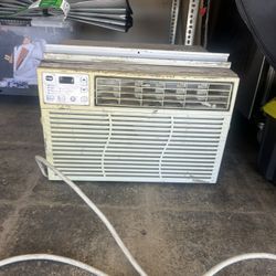 Window AC /esta Sucio Pero Trabaja 