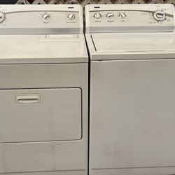 KENMORE WASHER AND GAS DRYER SET
