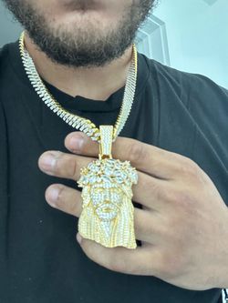 13mm 24 inch gold plated Cuban iced out vvs moissanite diomands.