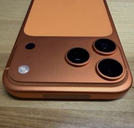iPhone 17 Pro max FACTORY UNLOCKED