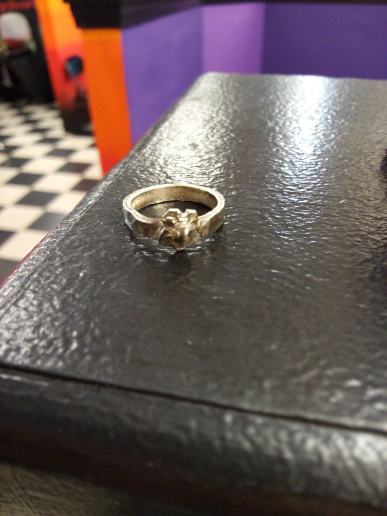 Antique Fine Silver Daisy Ring