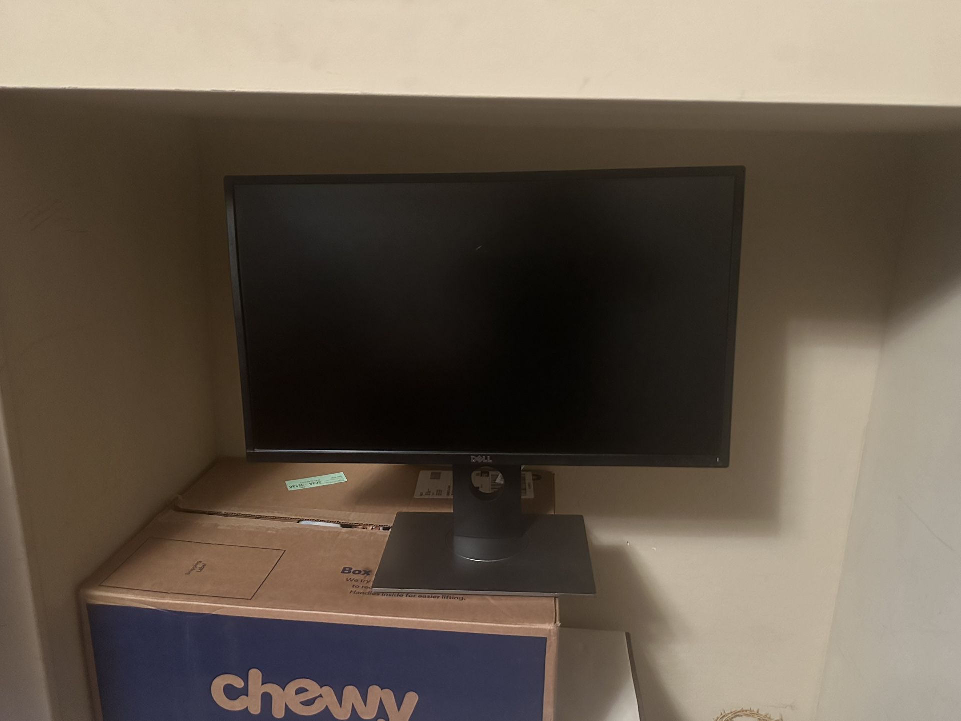 LIKE NEW! Dell P2717H 27-Inch LED-Backlit Computer Monitor