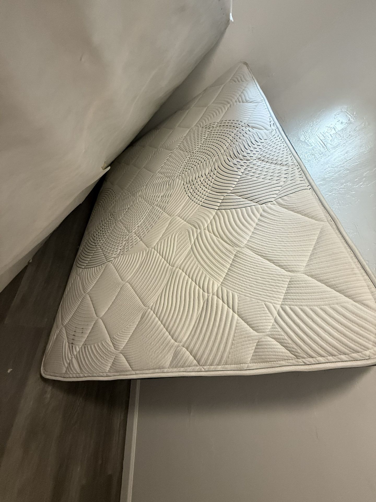 Queen Size Mattress & Box Spring