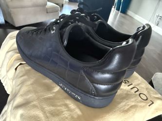 Louis Vuitton crocodile sneakers men’s size 8.5 us. 40 Eu.  New condition wore one time!