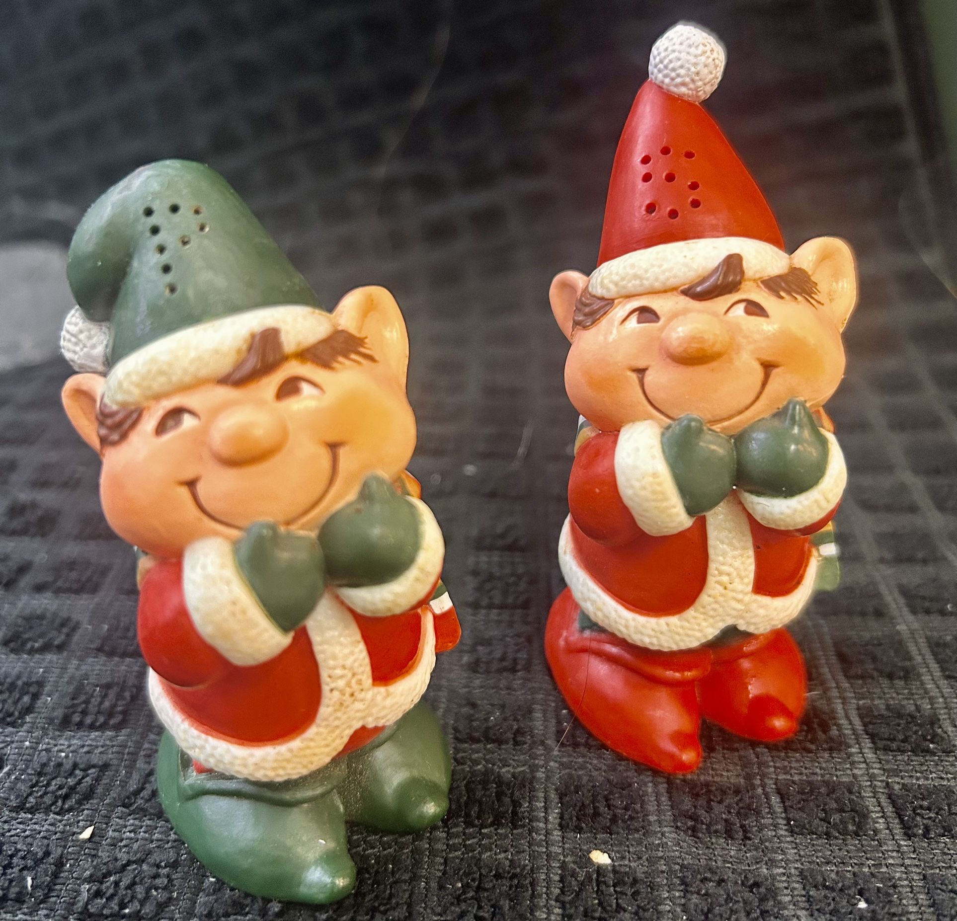 Vintage Salt And Pepper shaker 