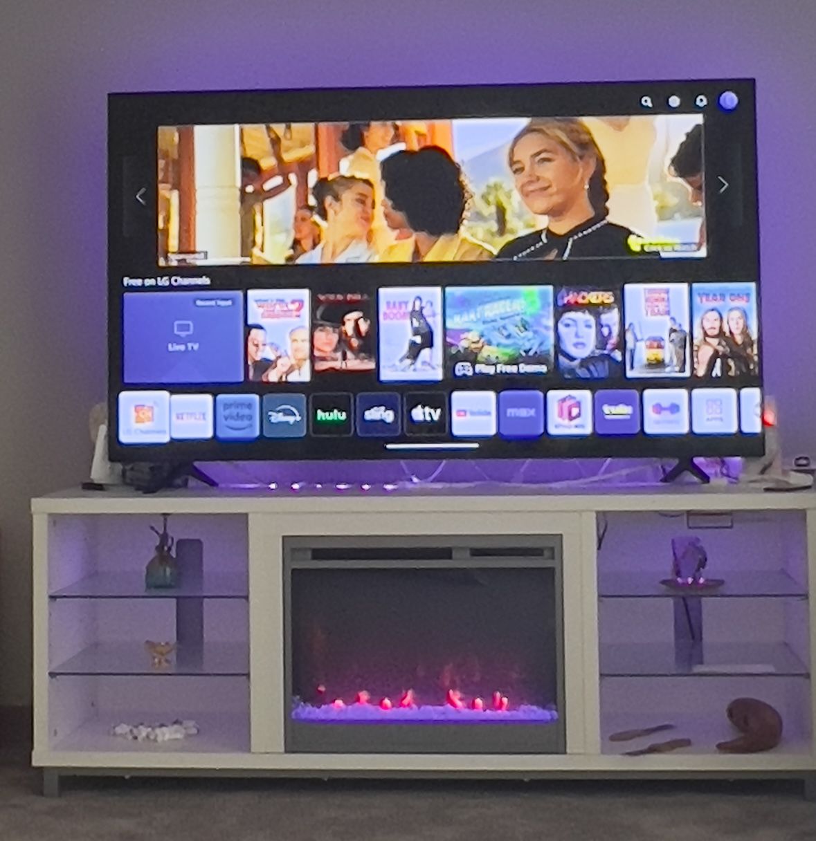 65 LG smart tv 4k ultra hd