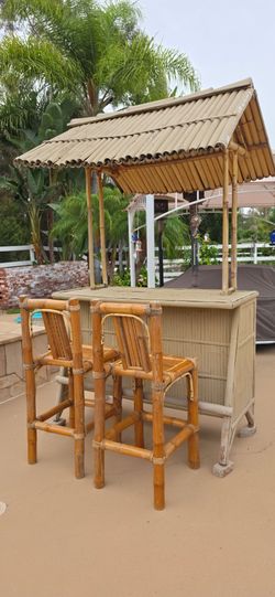 Tiki Bar with two chairs