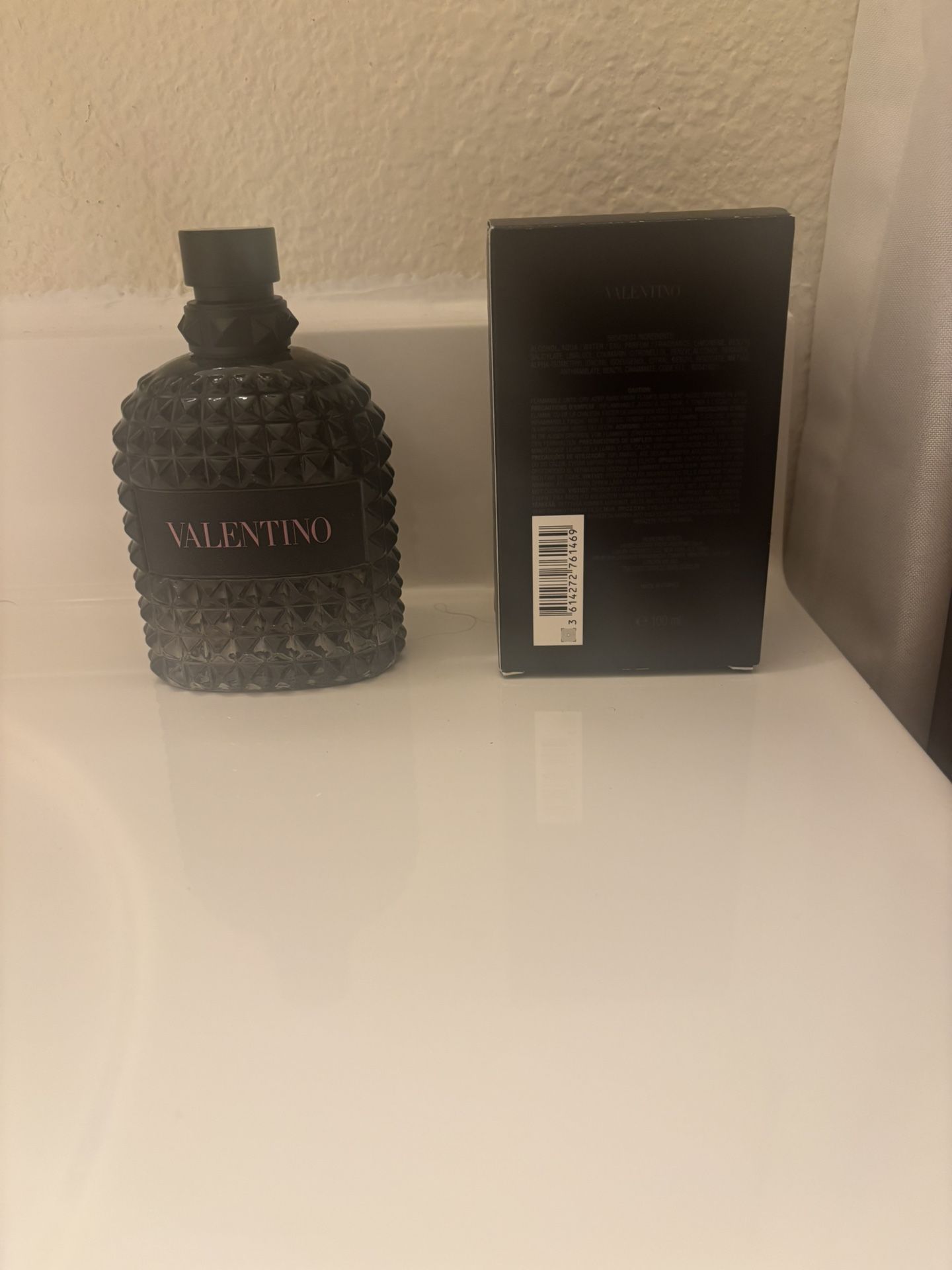 Valentino Oumo Brand New Size 150ml Colonge