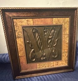 “W” decorative wall art