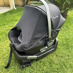 Nuna Infant Car seat 