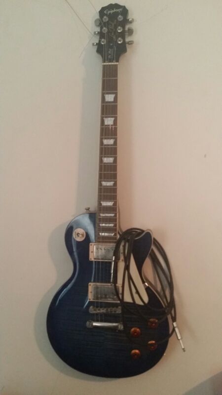 Epiphone les paul and orange amp