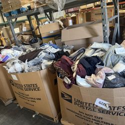 Clothing wholesale pallet