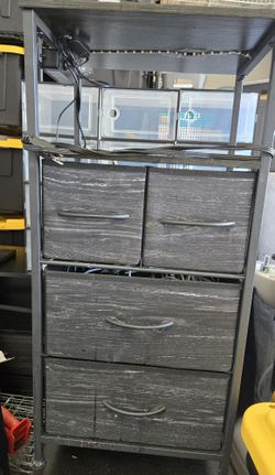 Light Weight 2 Piece Dresser & Night Stand Set
