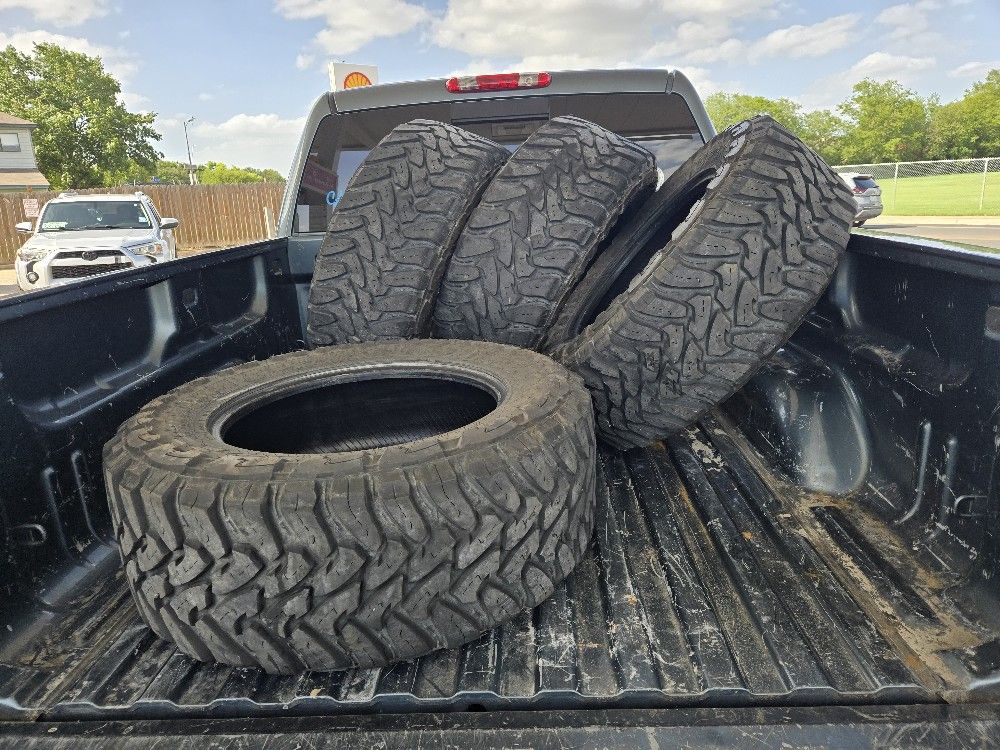 Toyo Open Country M/T 35x12.50x20