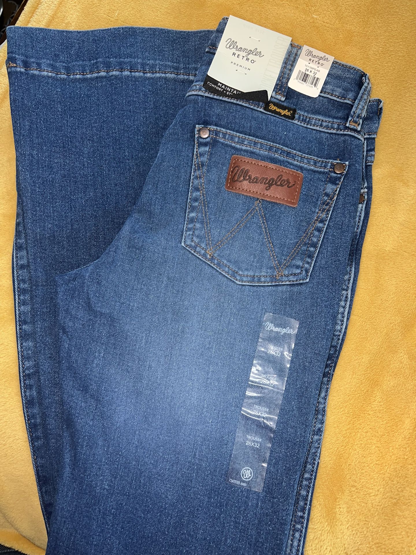 Woman’s Wrangler Jeans New