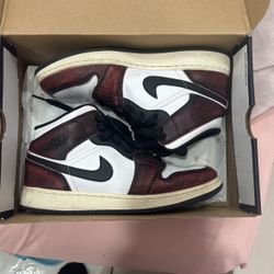 Air Jordan Mid 