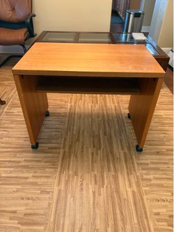 Small office desk