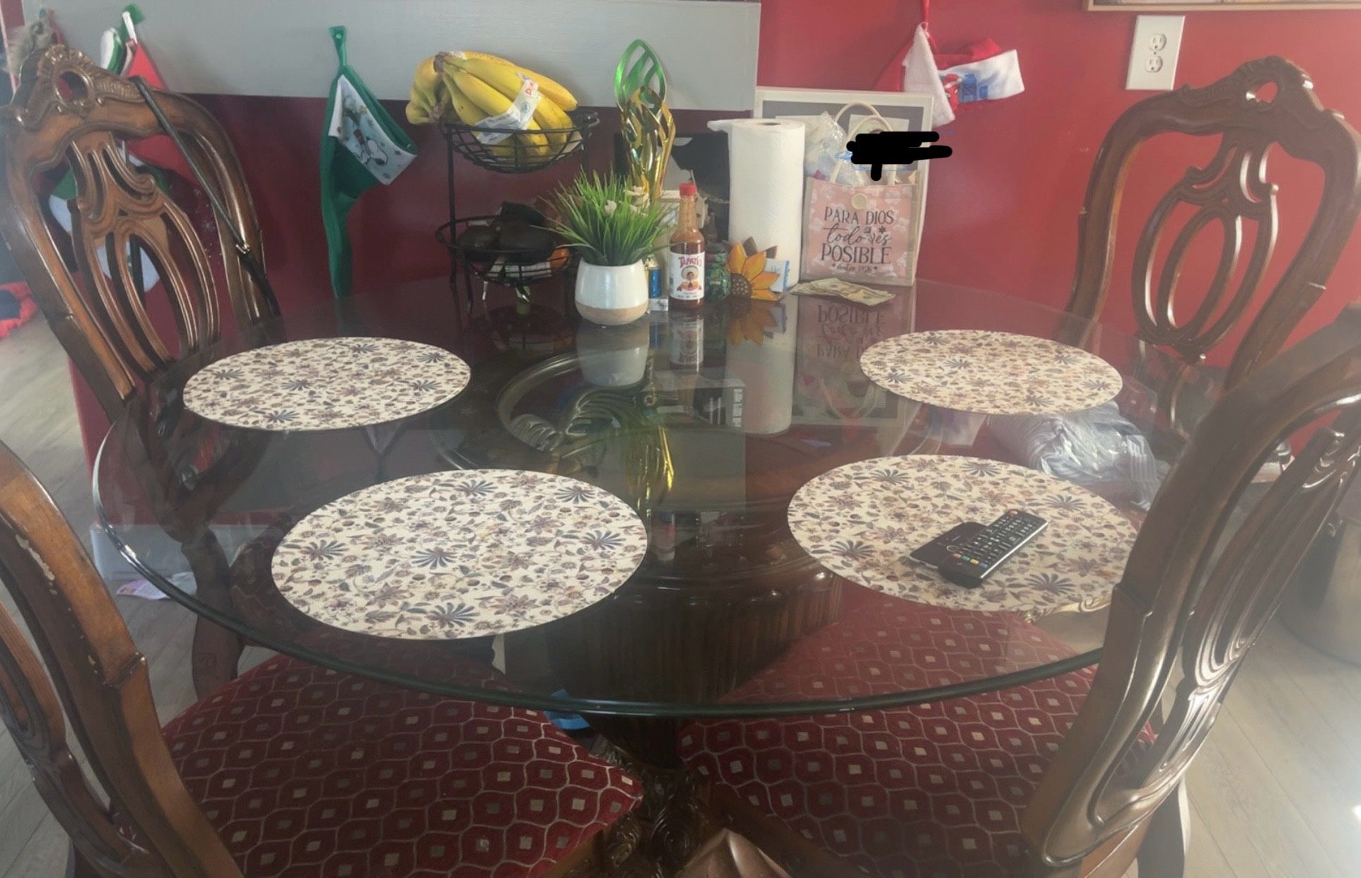 Round Glass Table 