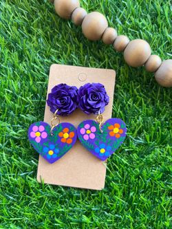 Hermosos aretes artesanales Hechos a mano mandame mensaje para el precio, disponible en el area de Ontario
