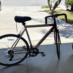 SCHWINN VARSITY Bike