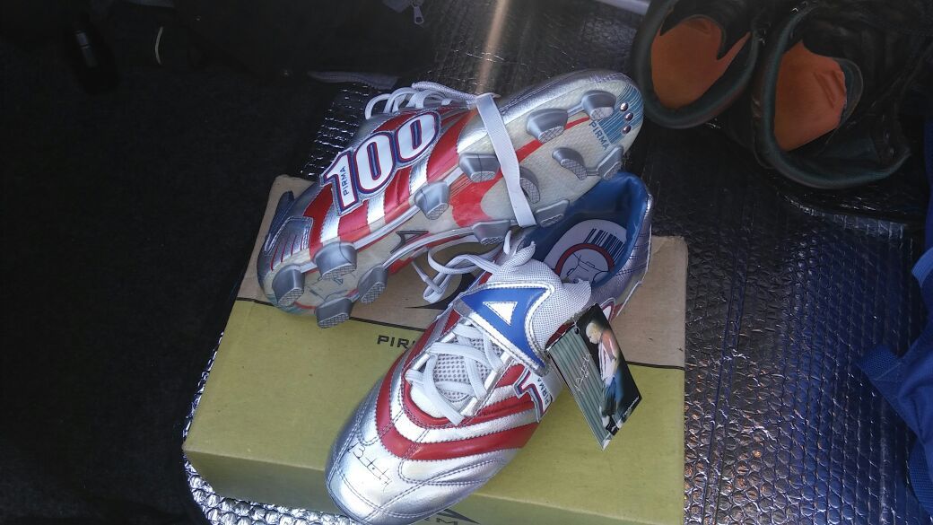 Zapatos del bofo chivas