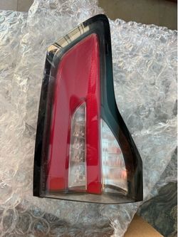 OEM 2015–2018 Ford Edge Passenger Right Tail Light