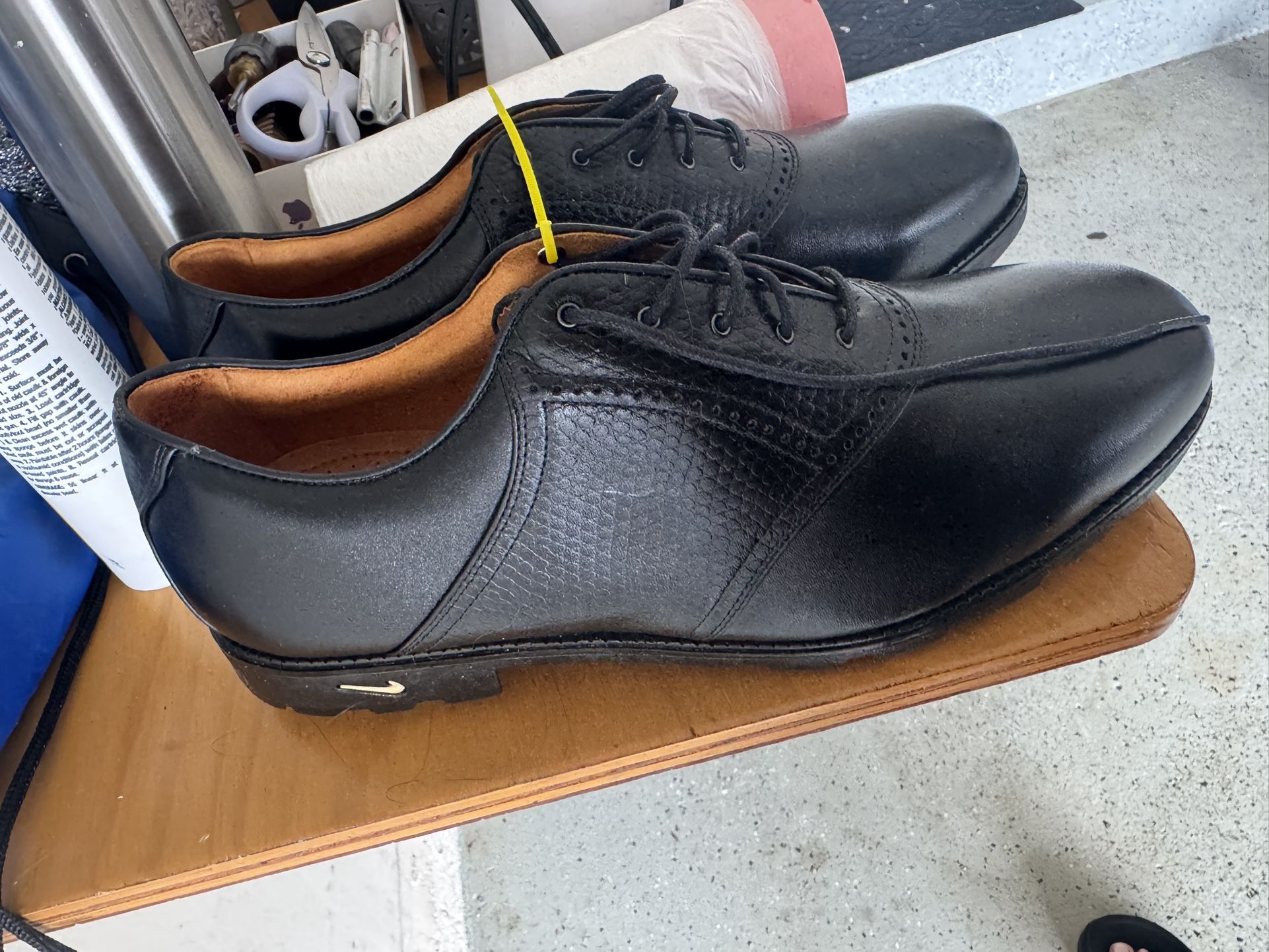 Nike air comfort golf shoes brand new size 12W