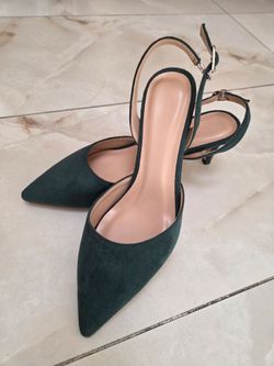 Women's Dark Green Mid-Heel Shoes - Brand New