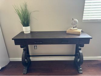 Sturdy office desk / console table