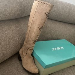 Brand New Fall Boots In Box!!Never Used . Size 8 Women.