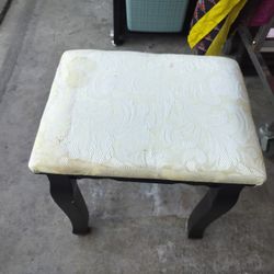 Stool $10 Pick Up Only Bonanza and Lamb 