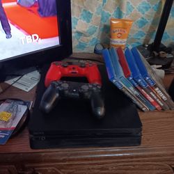 Playstation 4 With 2 Controllers And 5 Games
