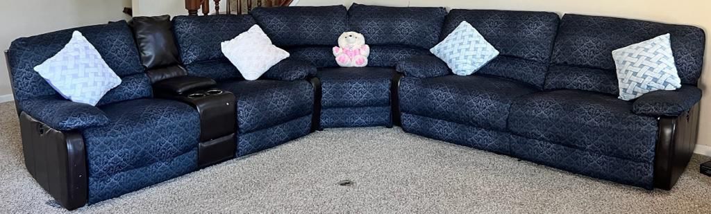 “L” shaped sectional sofa with power recliners