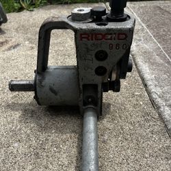 Ridgid 960 Pipe Roll Groover w/ Misc Hand Tools