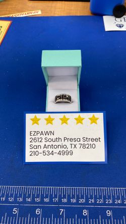 Ladies Gold Ring