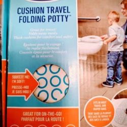 NEW In Box. GRACO FOLDABLE, CUSHIONED TRAVEL POTTY, USE AT HOME AS WELL. SEE 👀 PHOTOS. CASH & PICKUP ONLY