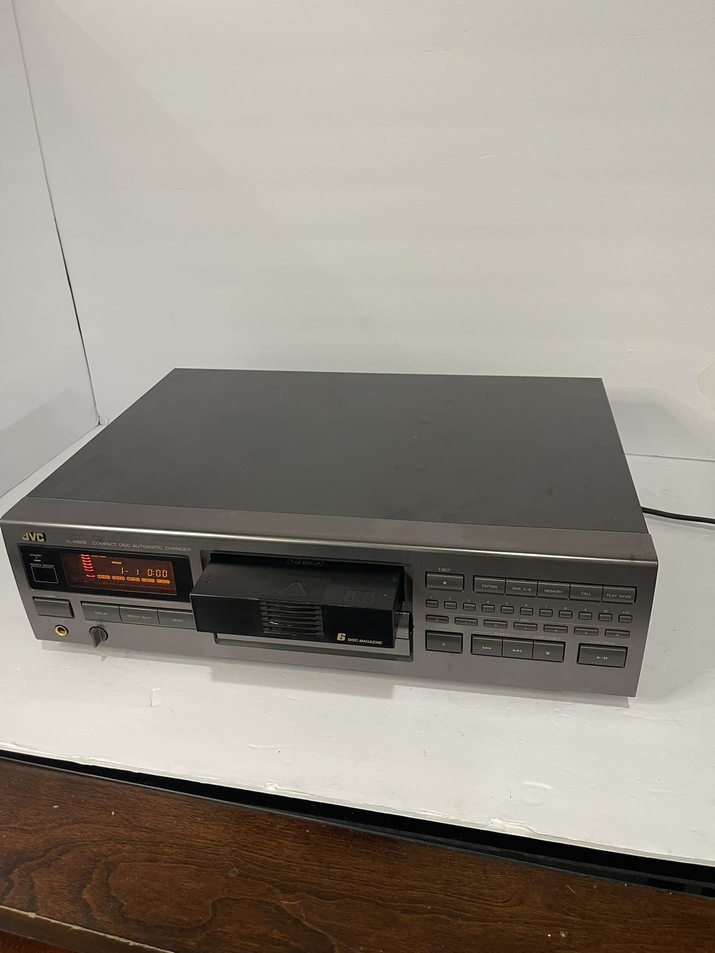 JVC CD/CDR Multiple Compact Disc Recorder Player Model XL-M509TN Read