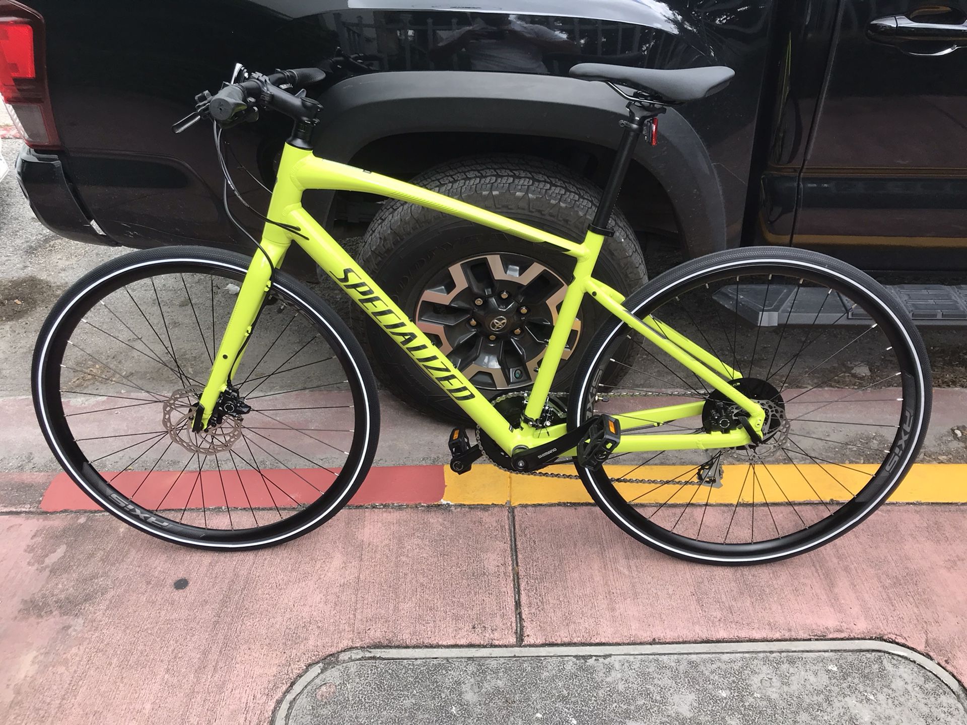 New 2020 Specialized Sirrus 2.0 Medium Hybrid / Fitness Bike